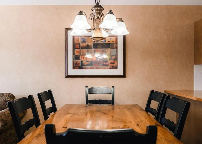 Mountain View Suites & Residency At Fairmont Hot Springs